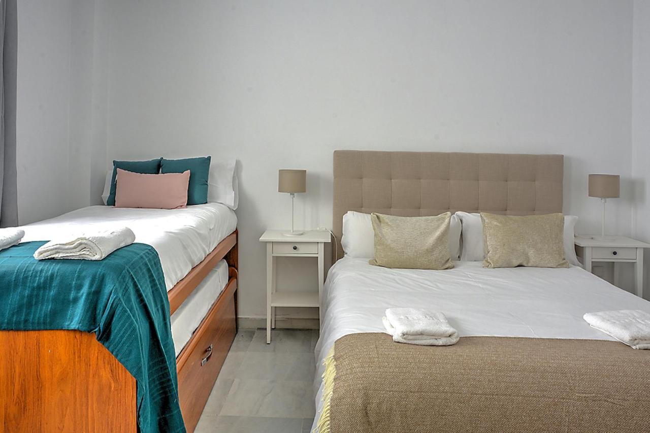 San Bernardo Family Apartment Siviglia Esterno foto